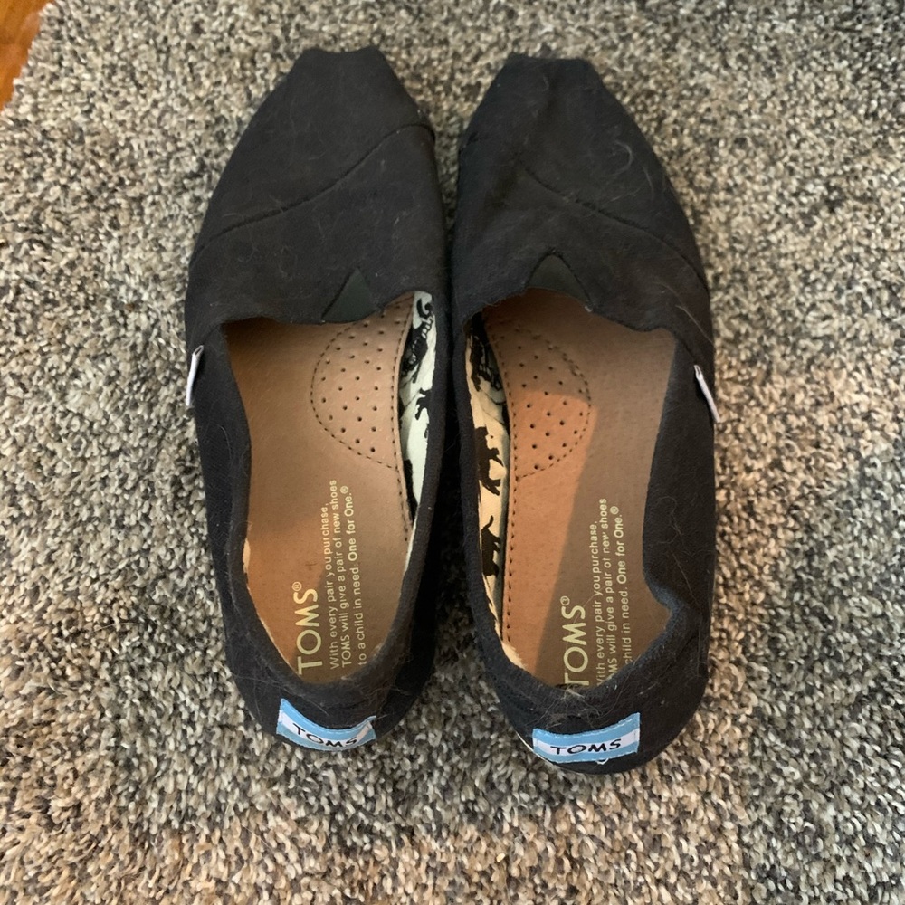 TOMS Black